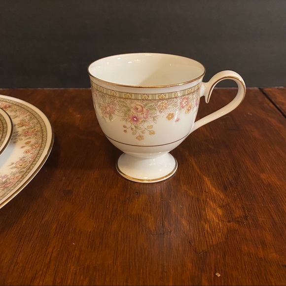 SALE Morning Jewel Place 5 Piece Place Setting - Picture 6 of 13